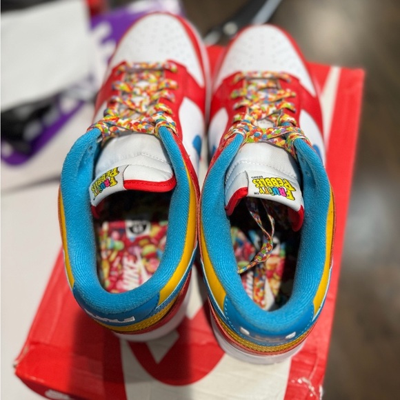 Exclusive LeBron James Fruity Pebbles Dunk - Picture 3 of 7